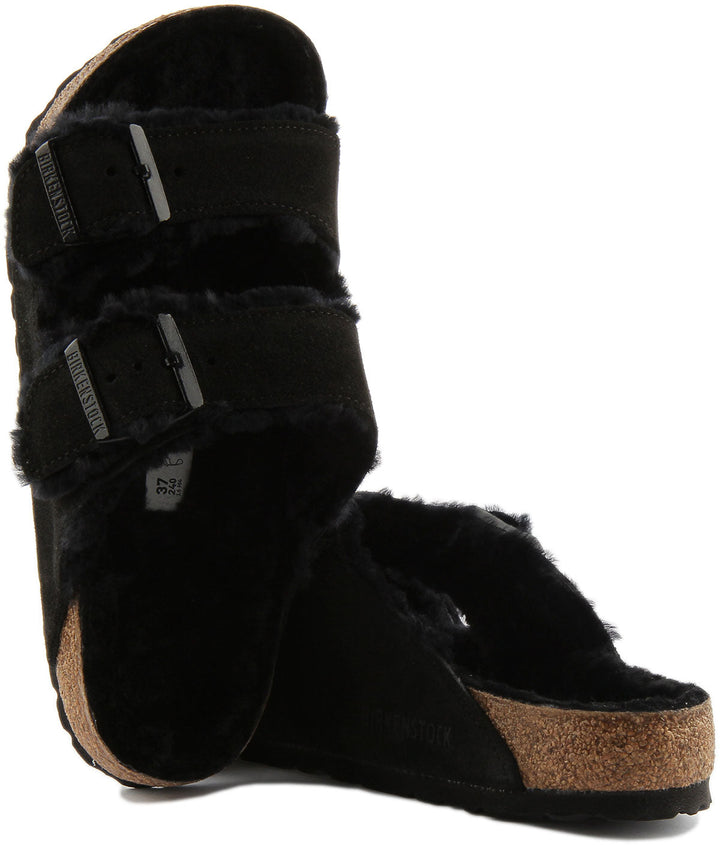 Birkenstock Arizona Shearling Sandale en daim à double lanière poure en noir